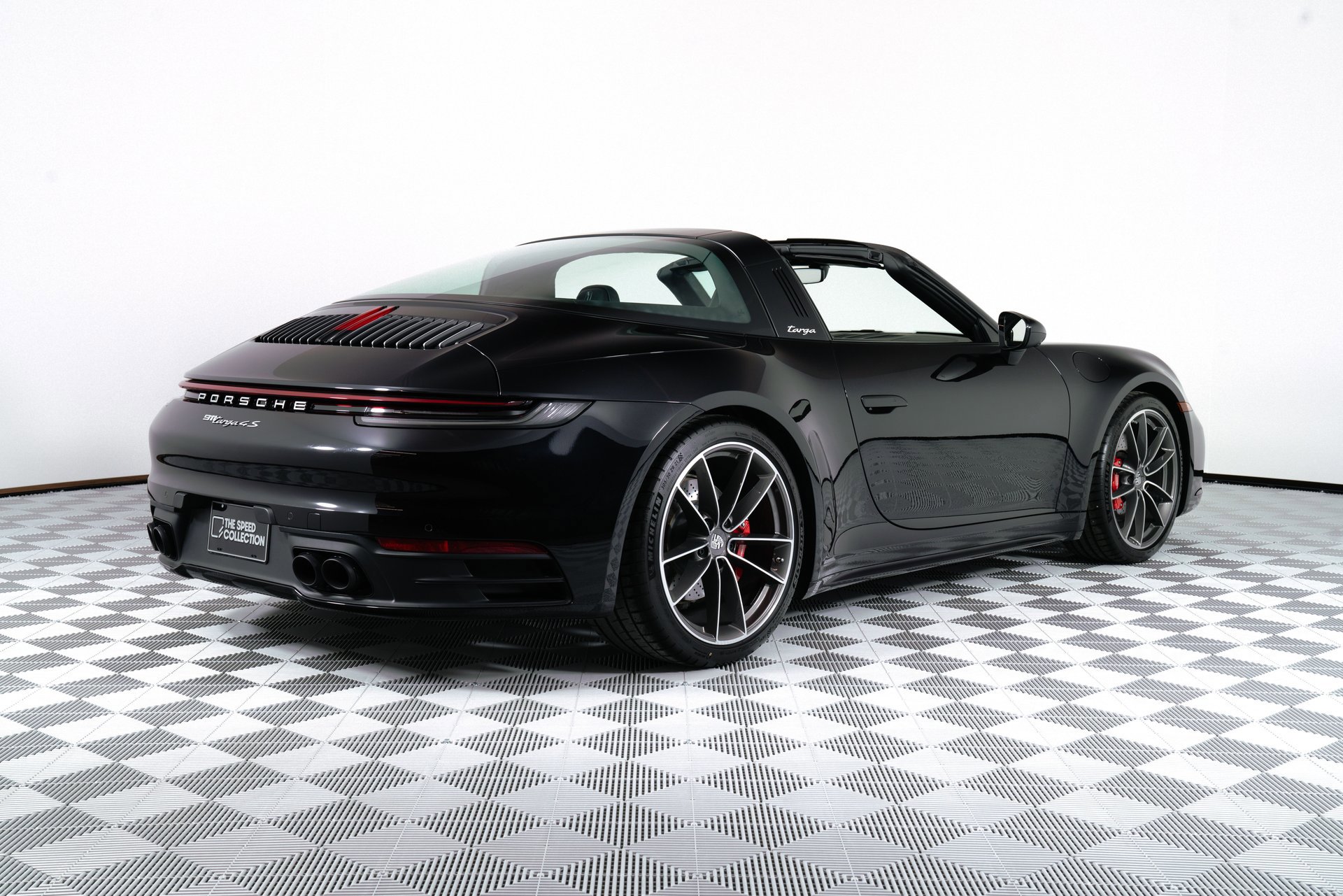 Used 2024 Porsche 911 Targa 4S w/ Premium Package image 10