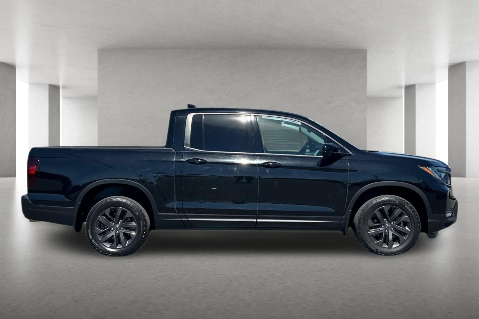 Certified 2023 Honda Ridgeline Sport image 3