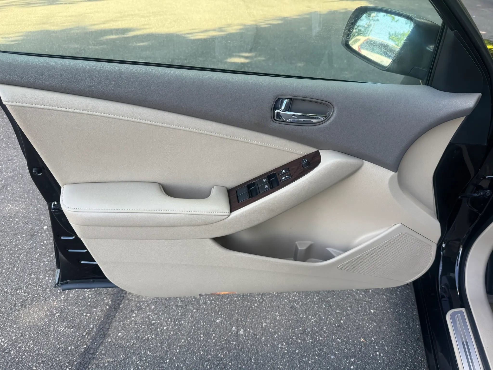 Used 2012 Nissan Altima 3.5 SR w/ Sport Pkg FWD image 16