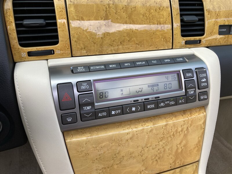 Used 2002 Lexus SC 430 Convertible RWD image 26