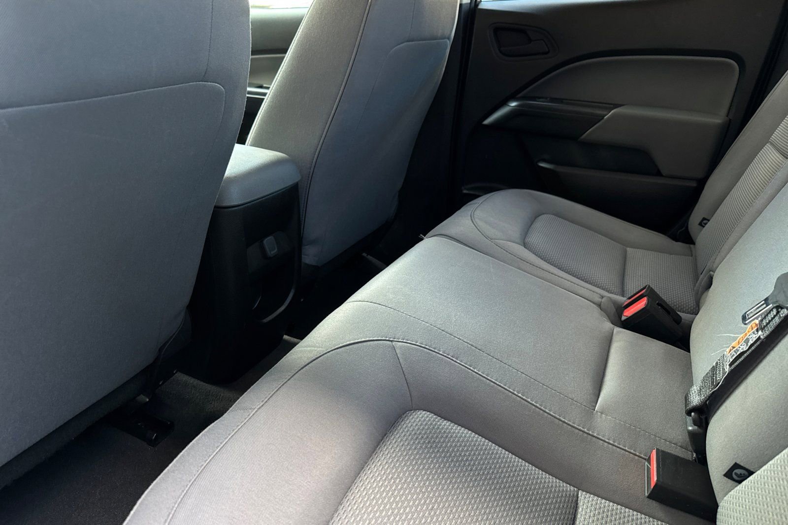 Used 2022 Chevrolet Colorado W/T w/ WT Convenience Package RWD image 12