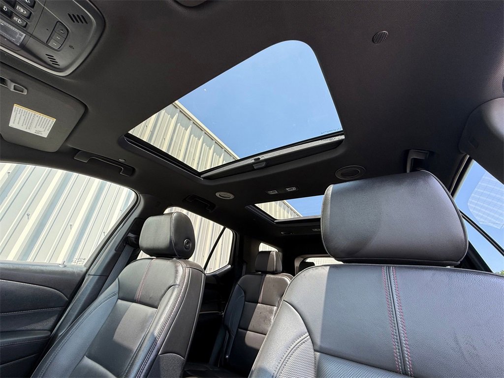 Used 2022 Chevrolet Traverse RS image 15