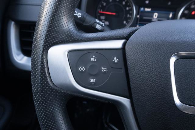 Used 2024 GMC Terrain SLE w/ Driver Convenience Package image 17