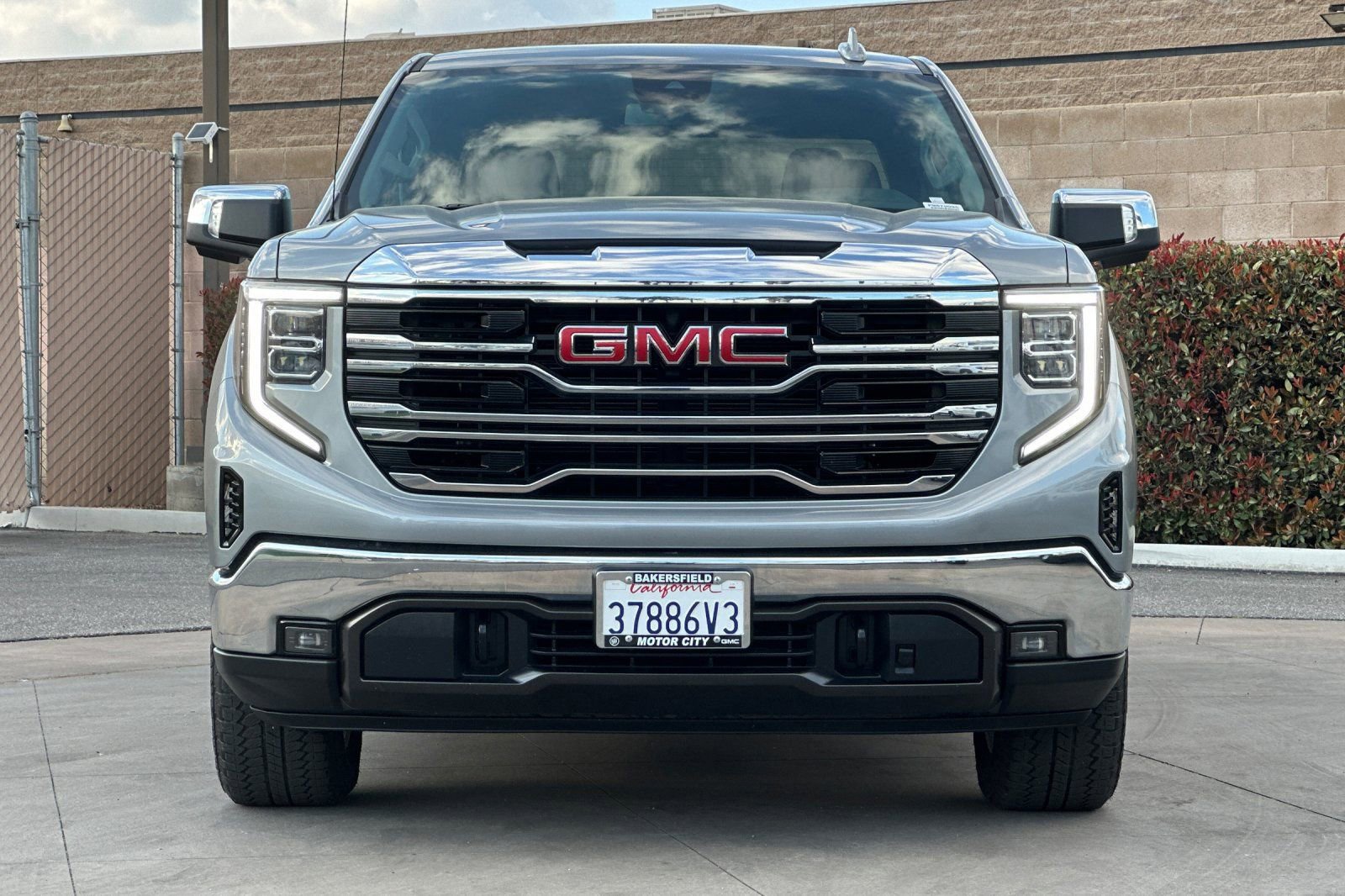 Certified 2023 GMC Sierra 1500 SLT w/ SLT Premium Package image 9