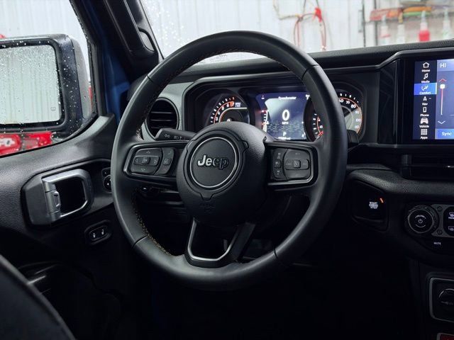 Used 2024 Jeep Gladiator Sport AWD/4WD image 21