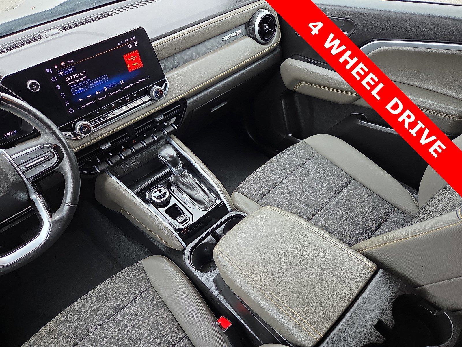 Used 2023 Chevrolet Colorado ZR2 image 12