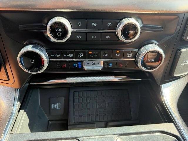 Used 2023 Ford F150 King Ranch w/ Equipment Group 601A High AWD/4WD image 18