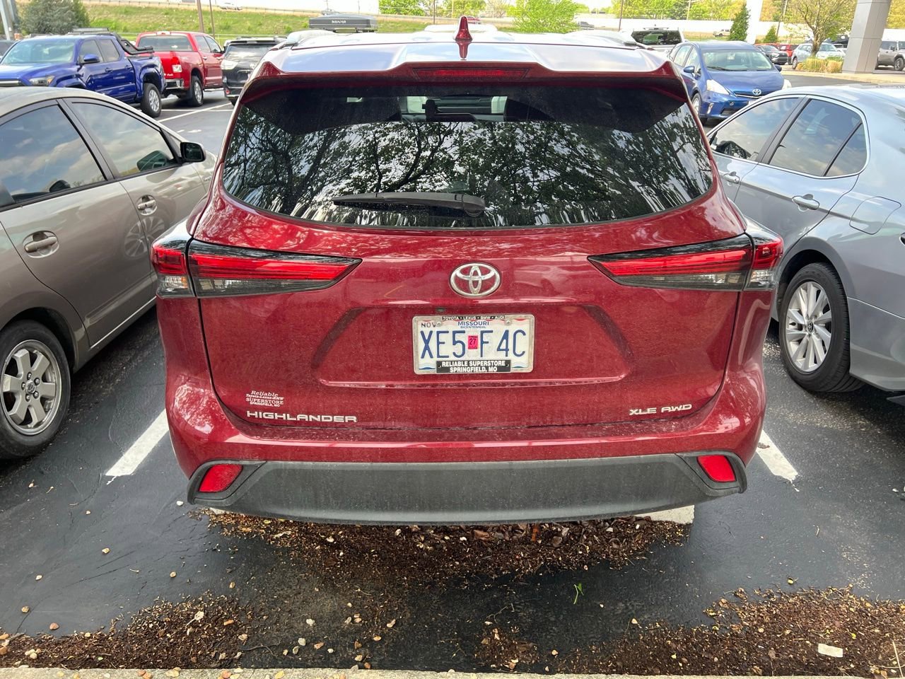 Used 2023 Toyota Highlander XLE image 6