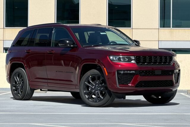 New 2026 Jeep Grand Cherokee Limited AWD/4WD image 2