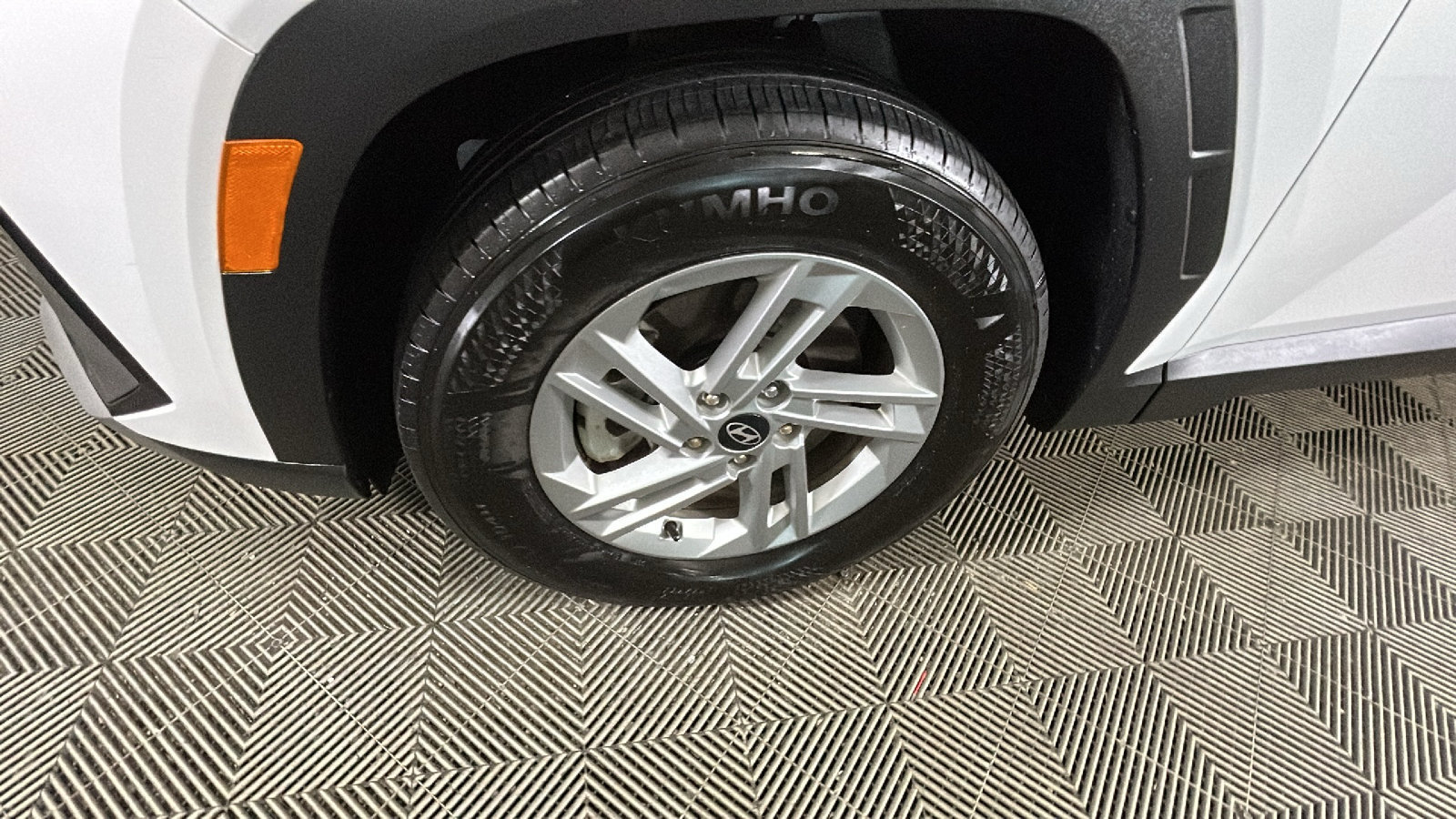 Certified 2025 Hyundai Tucson SE FWD image 12