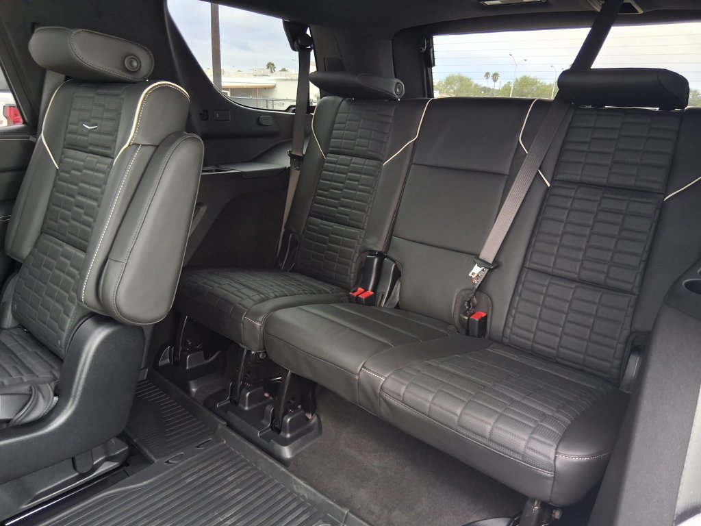 Used 2025 Cadillac Escalade Sport Platinum AWD/4WD image 26