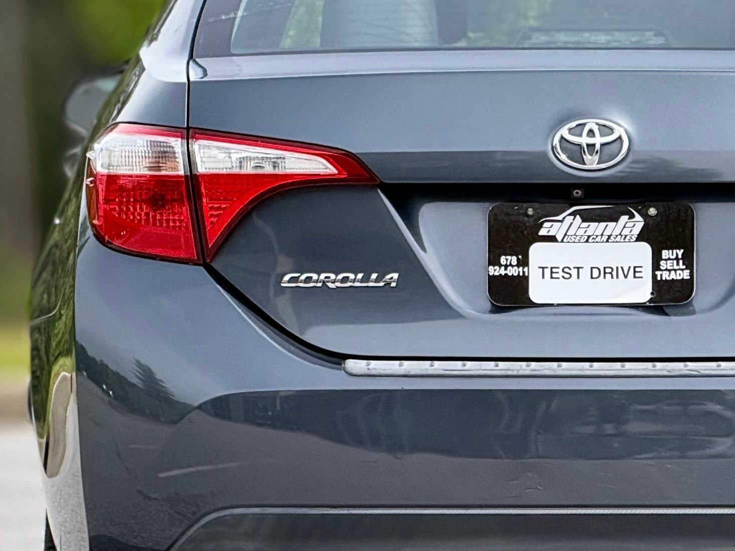 Used 2015 Toyota Corolla LE FWD image 16
