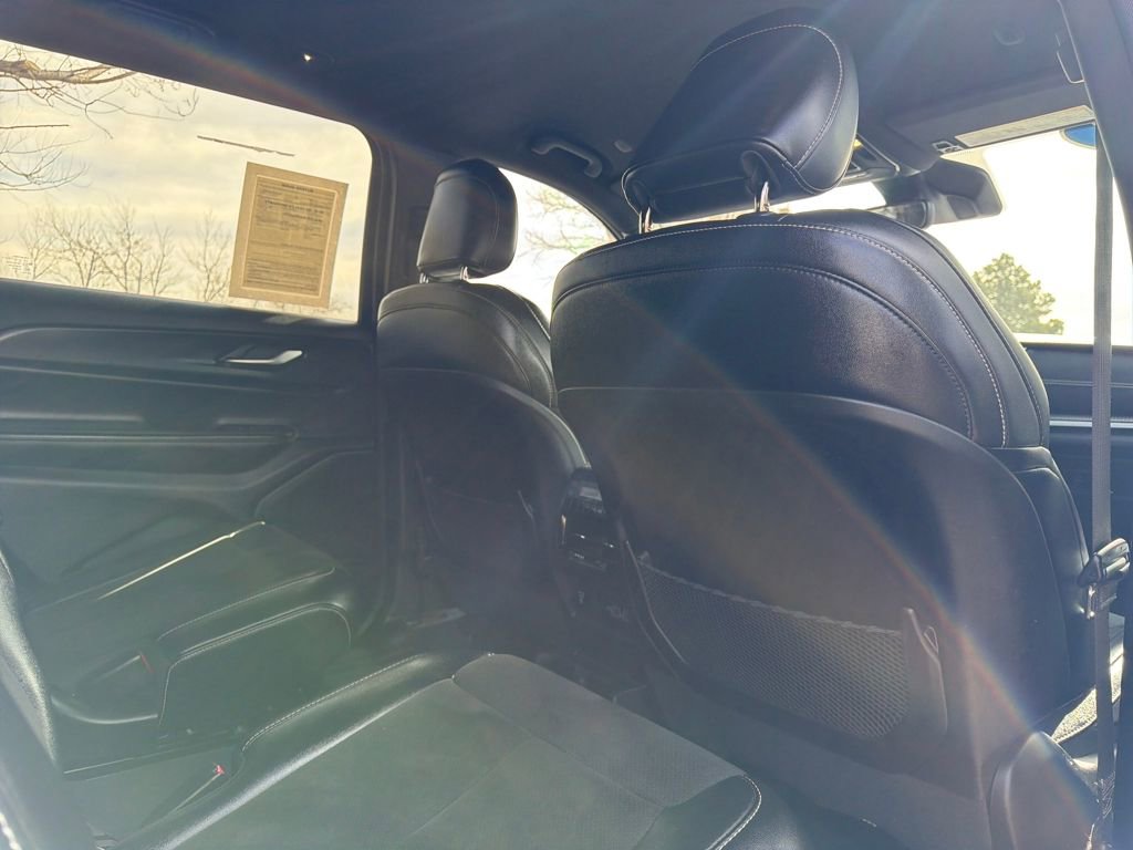 Used 2023 Jeep Grand Cherokee L Laredo image 31