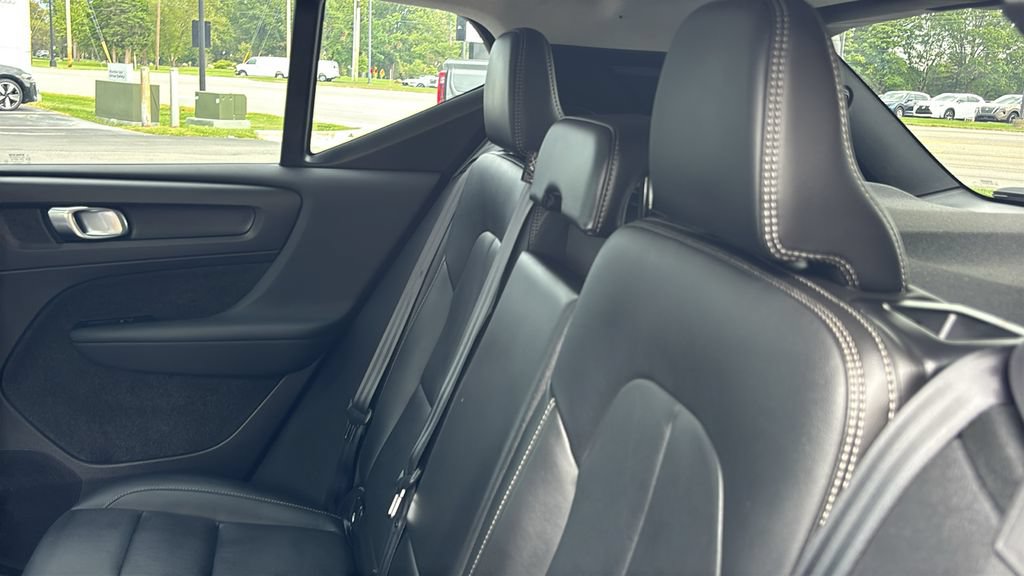 Used 2026 Volvo XC40 B5 Plus AWD/4WD image 10