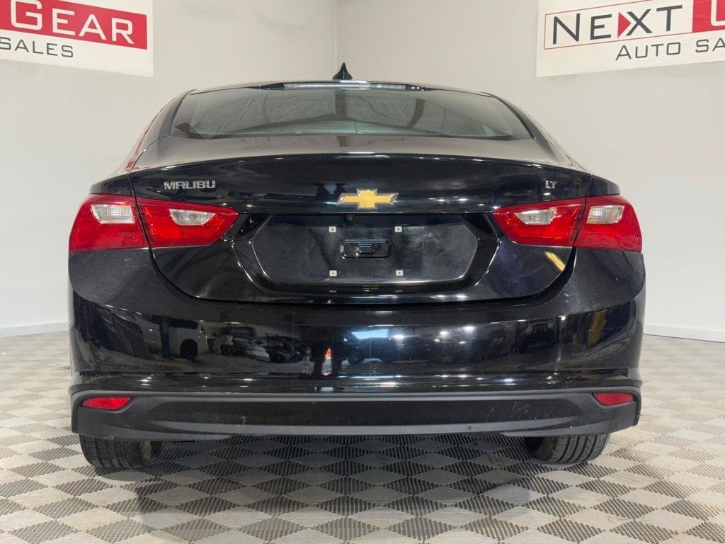 Used 2017 Chevrolet Malibu LT FWD image 8