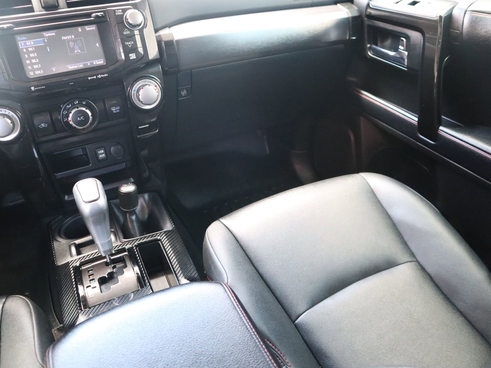 Used 2019 Toyota 4Runner TRD Off-Road Premium AWD/4WD image 27