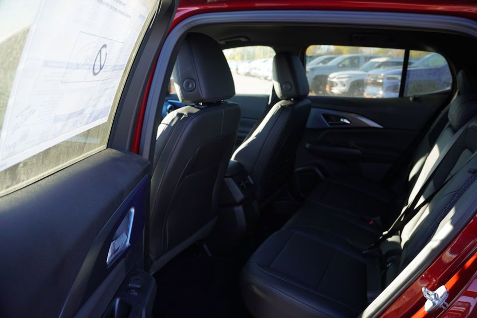 New 2026 Chevrolet Equinox EV LT AWD/4WD image 11