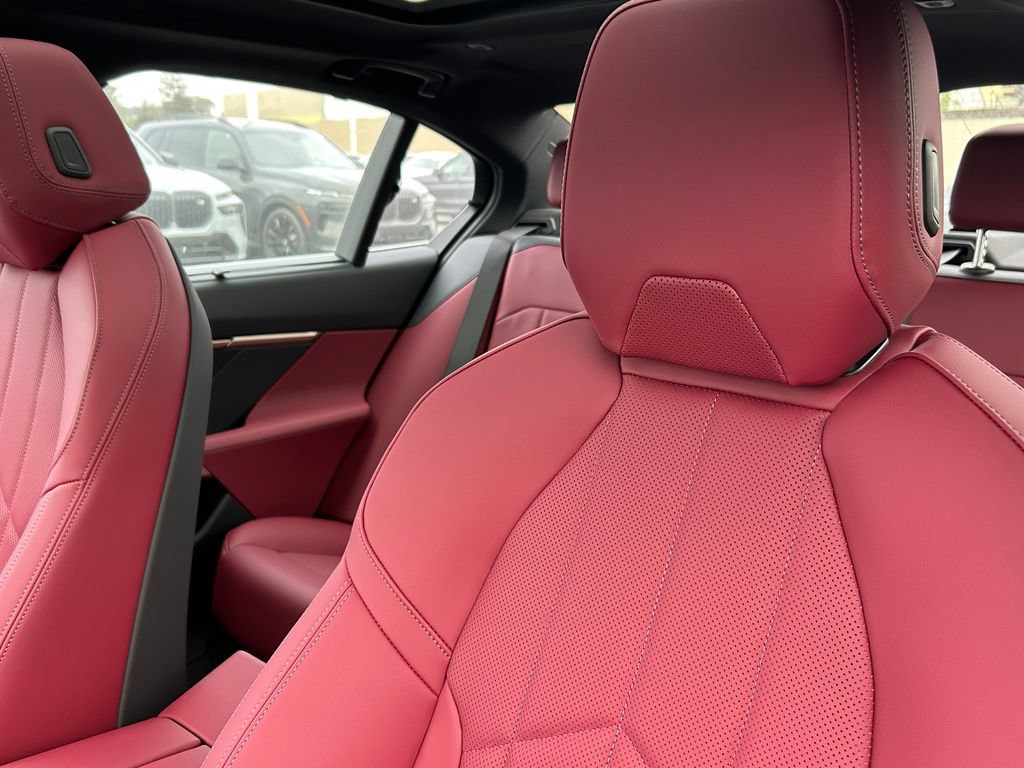 New 2027 BMW i5 eDrive40 w/ Executive Package RWD image 14