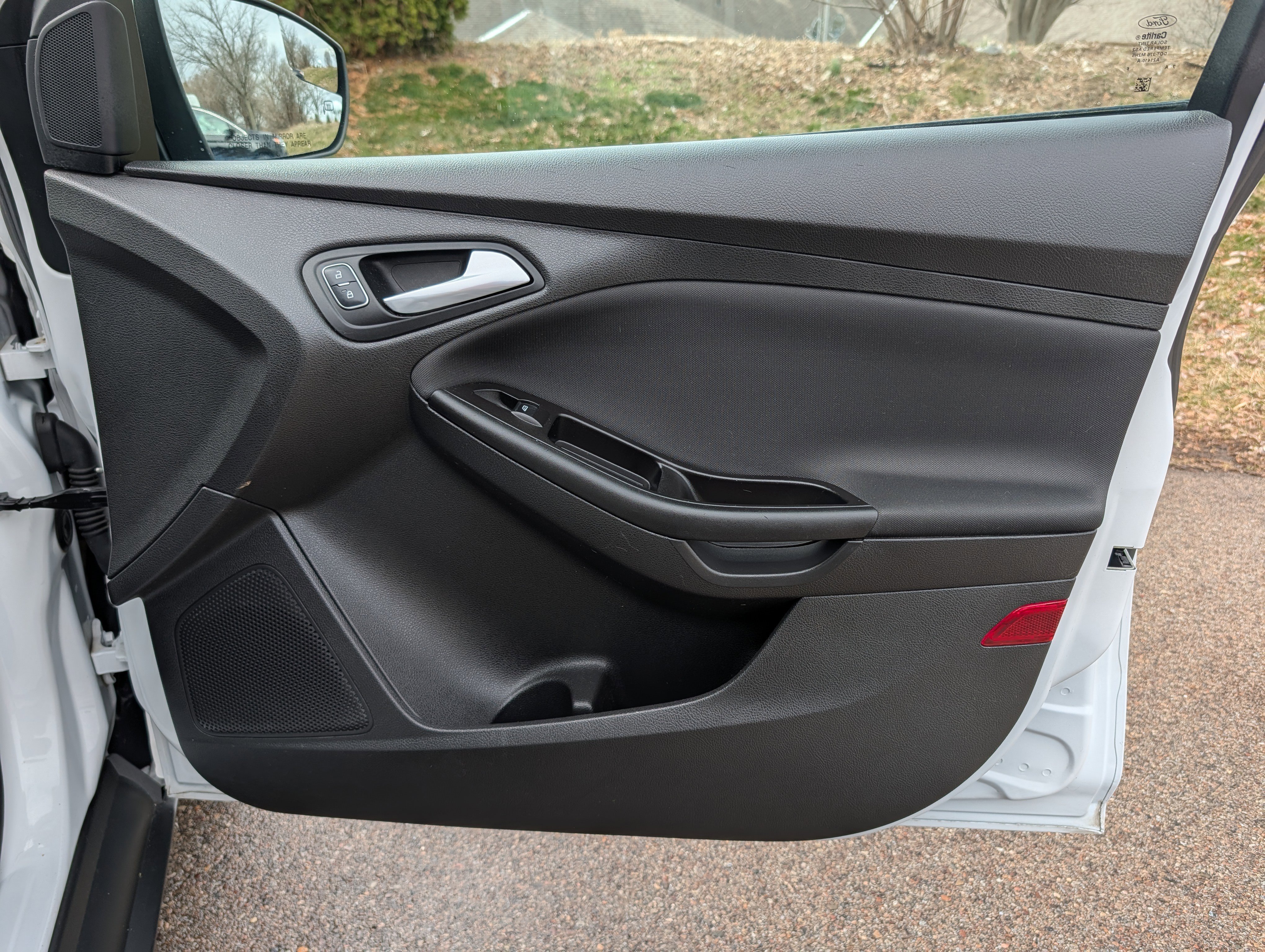 Used 2018 Ford Focus SE w/ Cold Weather Package image 28