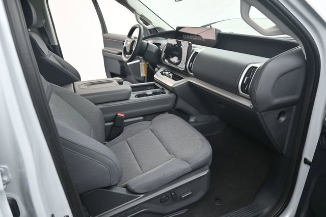 New 2026 Ford Expedition Active AWD/4WD image 26