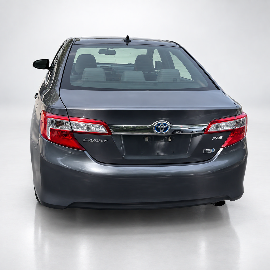 Used 2014 Toyota Camry XLE w/ Leather Package FWD image 13