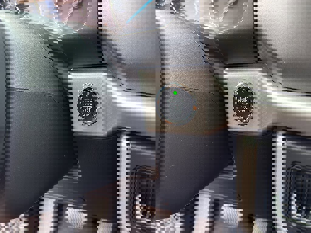 Used 2024 Ford Expedition XLT image 19