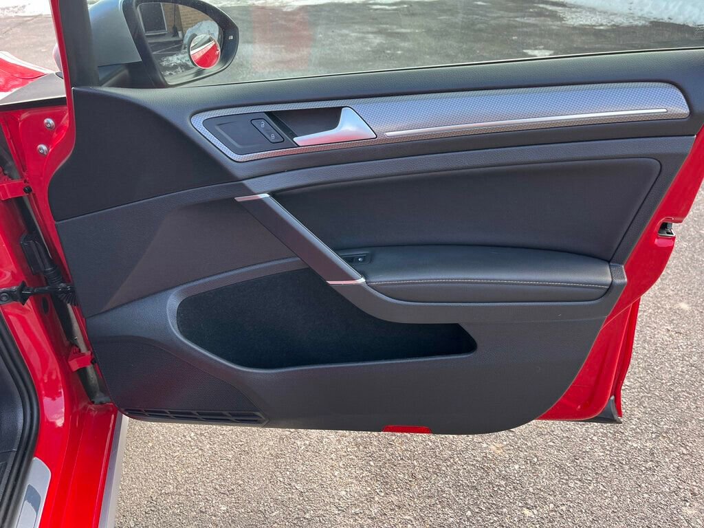 Used 2019 Volkswagen Golf Alltrack SE image 14