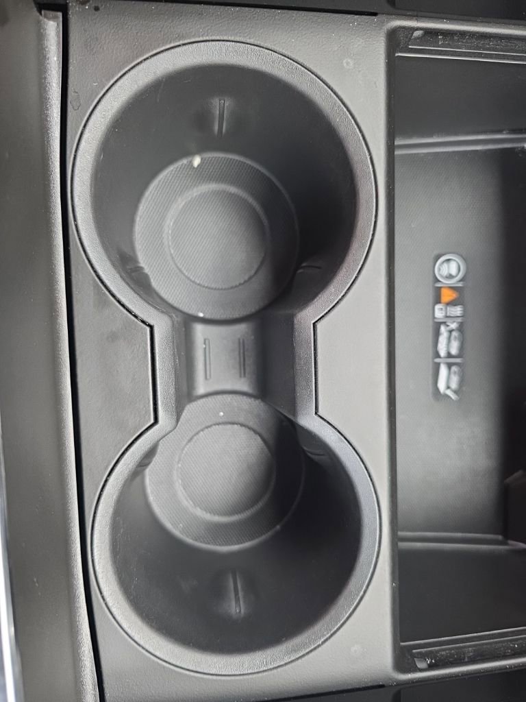 Used 2025 GMC Yukon XL Denali w/ Sun & Power Step Package image 25