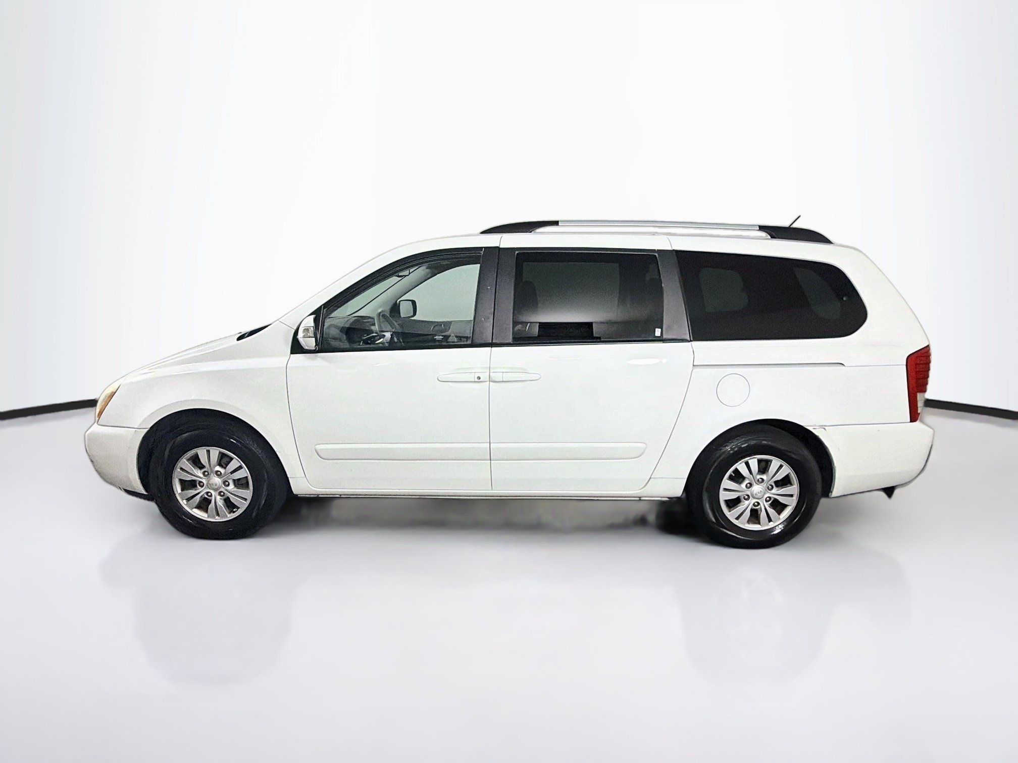 Used 2012 Kia Sedona LX w/ PWR Pkg FWD image 4