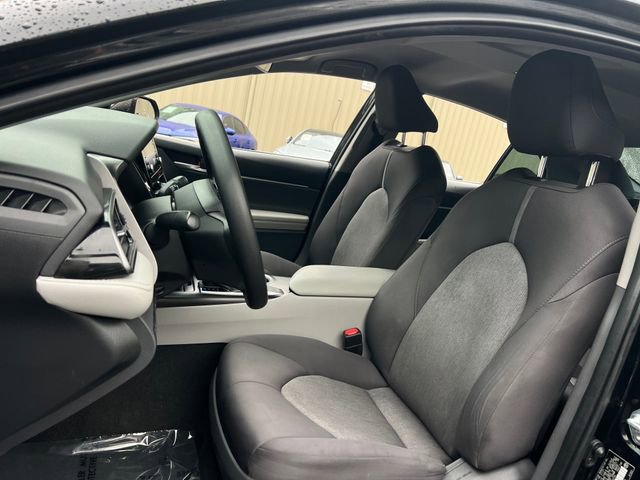 Used 2021 Toyota Camry LE image 12