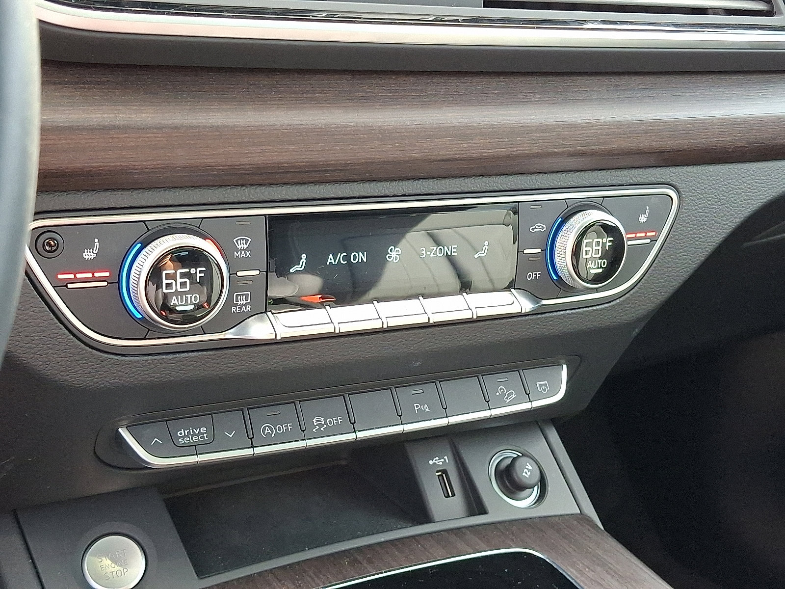 Certified 2025 Audi Q5 2.0T Premium image 17