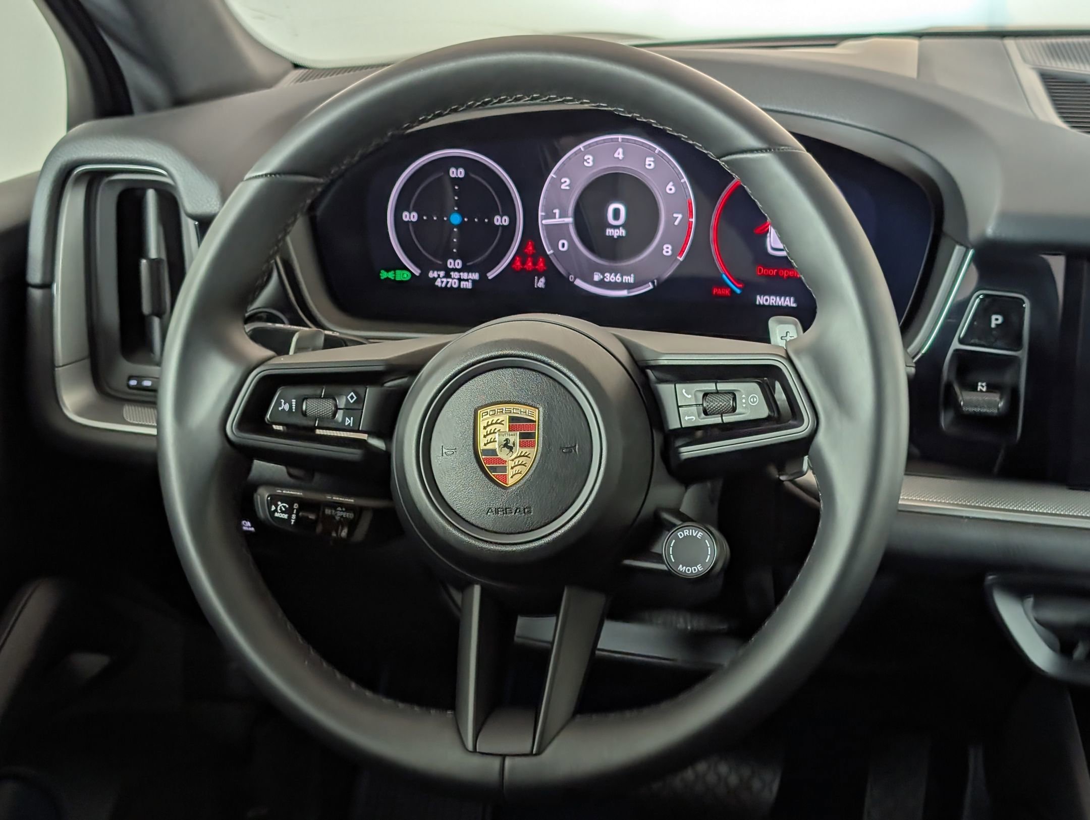 Used 2025 Porsche Cayenne image 20