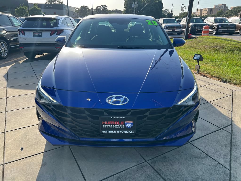 Certified 2023 Hyundai Elantra SEL w/ Convenience Package FWD image 2
