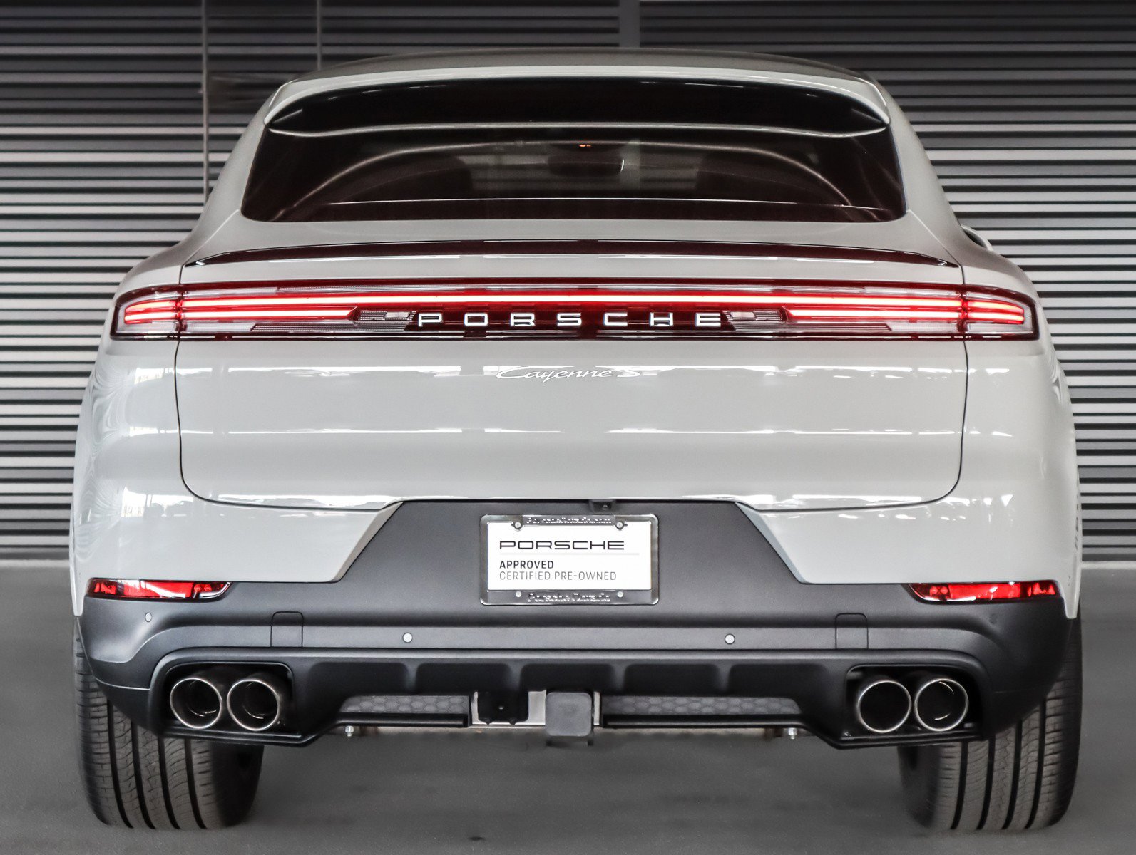 Used 2026 Porsche Cayenne S image 9