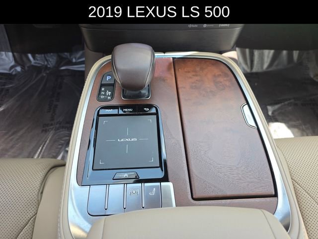 Used 2019 Lexus LS 500 w/ Accessory Package (Z2) RWD image 25