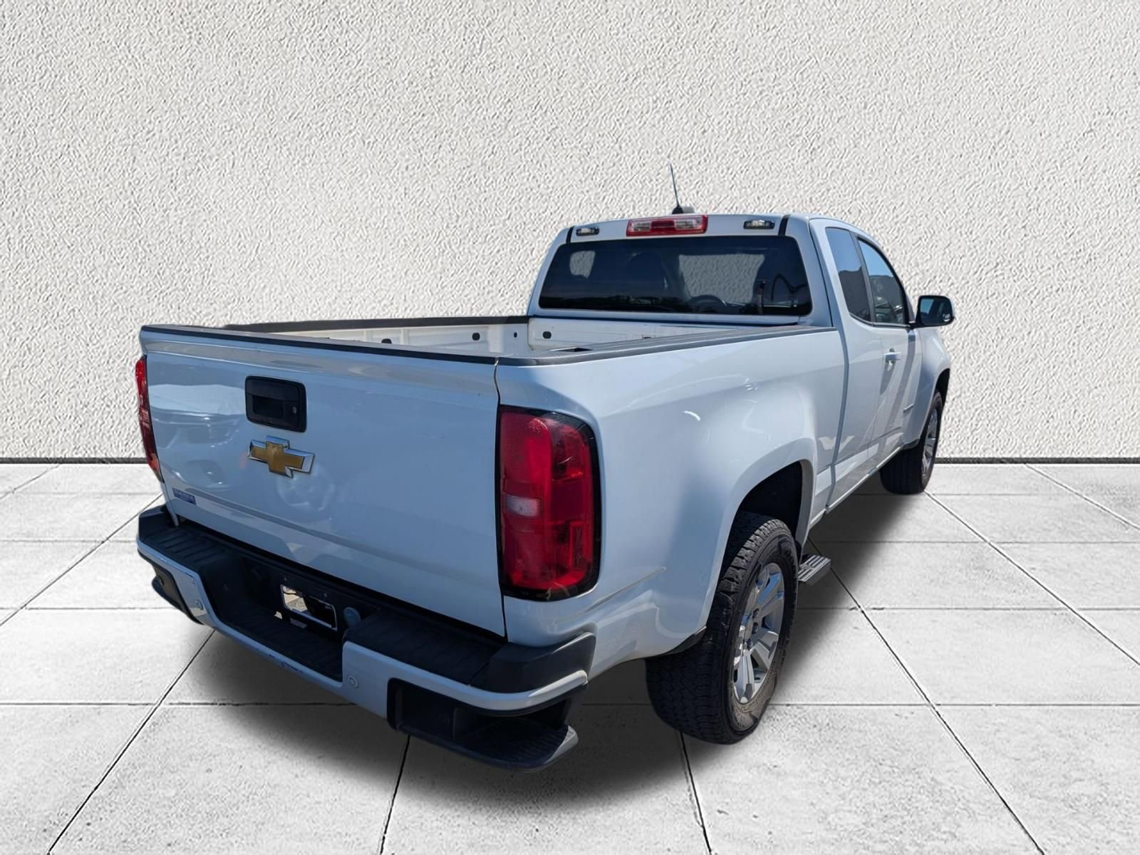 Used 2020 Chevrolet Colorado LT w/ Safety Package RWD image 3