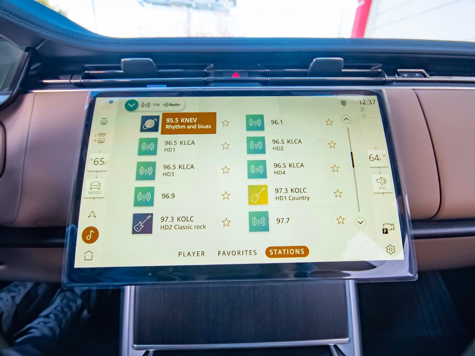 New 2025 Land Rover Range Rover SE image 20