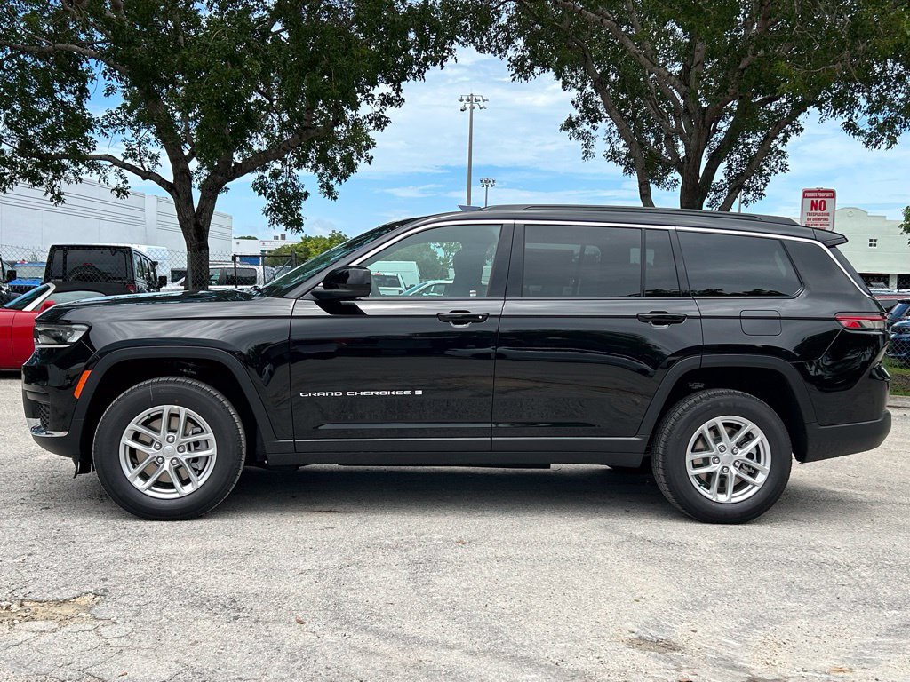 New 2024 Jeep Grand Cherokee L Laredo RWD image 7