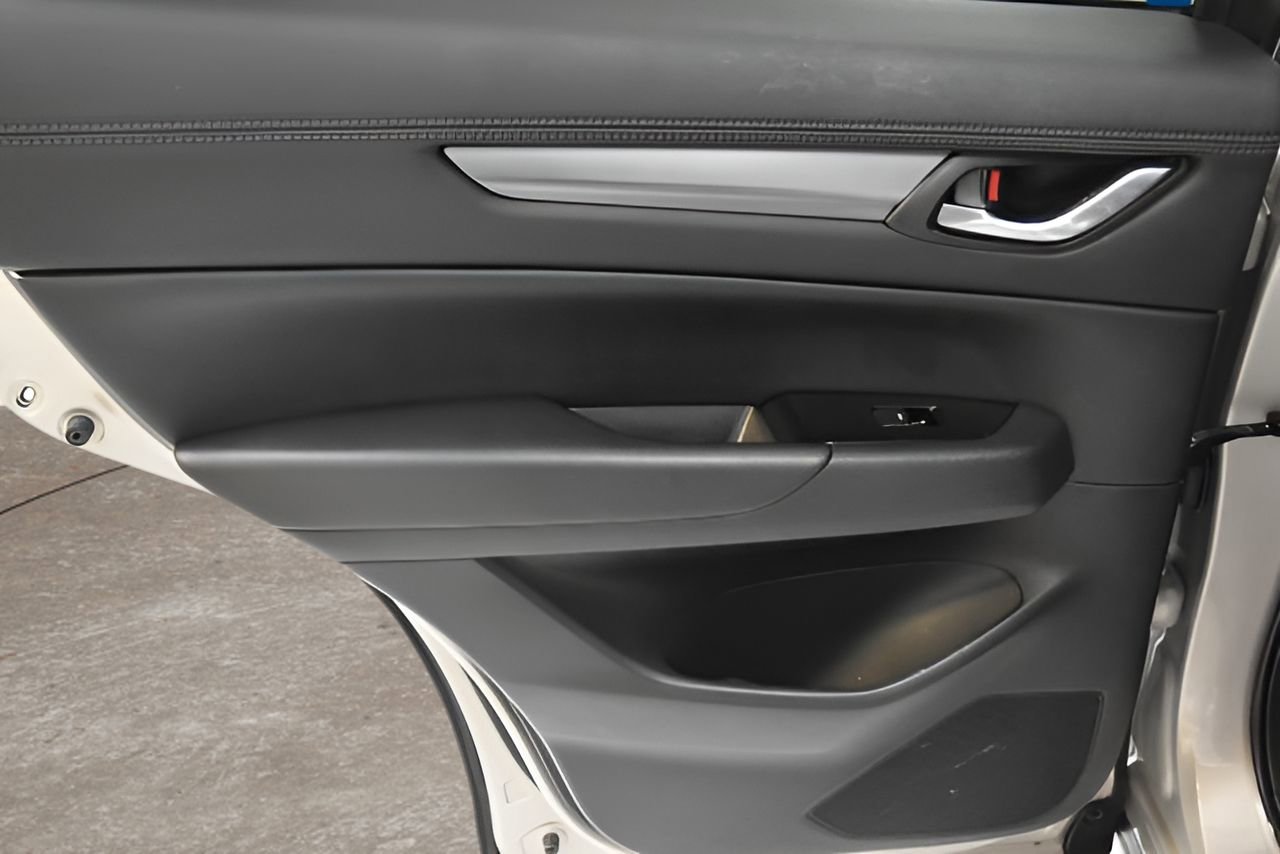 Used 2024 MAZDA CX-5 AWD 2.5 S w/ Select Package image 32