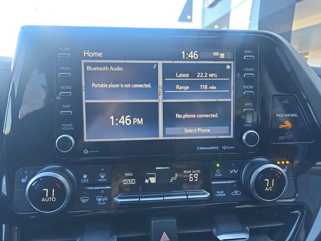 Used 2021 Toyota Highlander XLE image 24