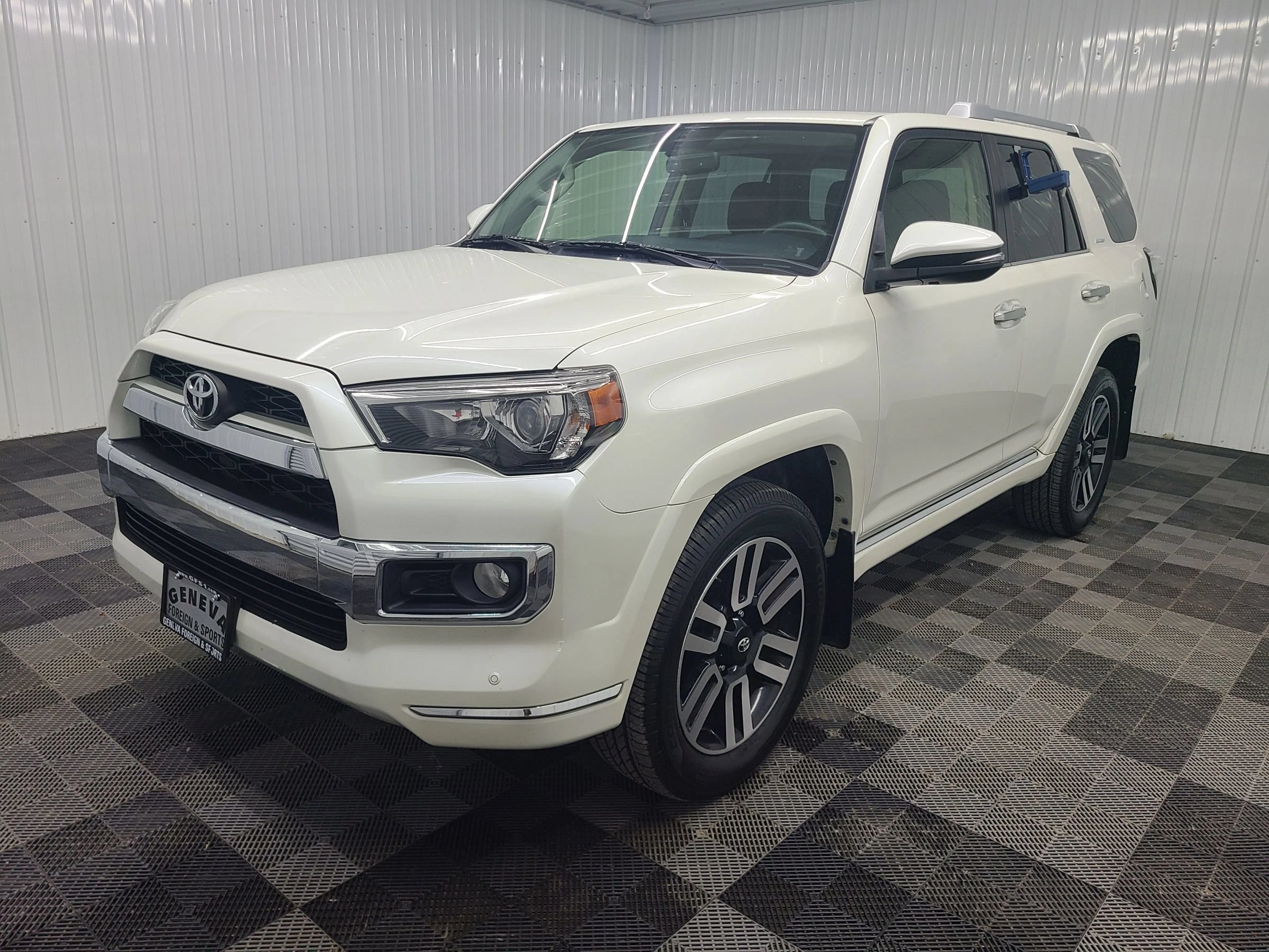 Used 2016 Toyota 4Runner Limited AWD/4WD image 7