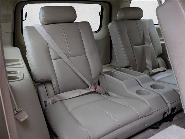 Used 2008 Chevrolet Suburban LT image 20