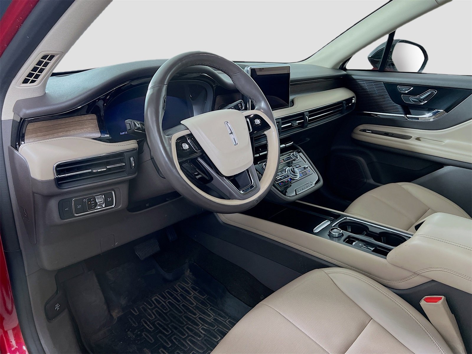 Used 2022 Lincoln Corsair Reserve w/ Elements Package image 10