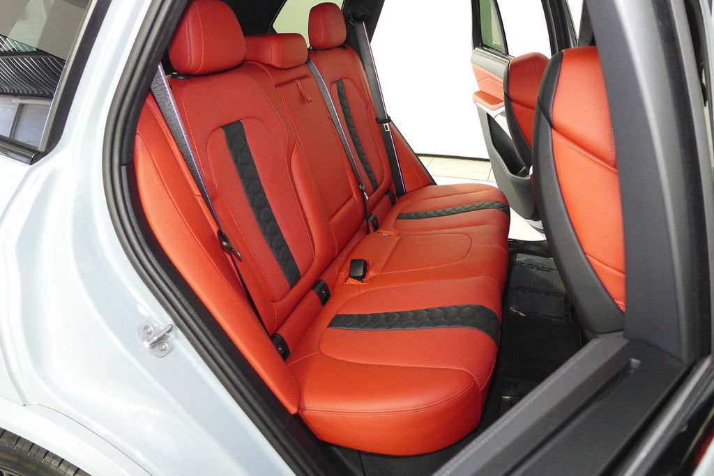 Used 2025 BMW X5 M Competition w/ Executive Package AWD/4WD image 21