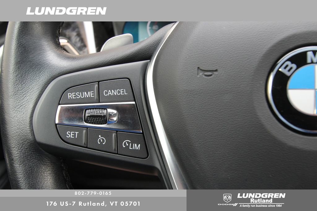 Used 2022 BMW 330i xDrive Sedan w/ Premium Package image 16