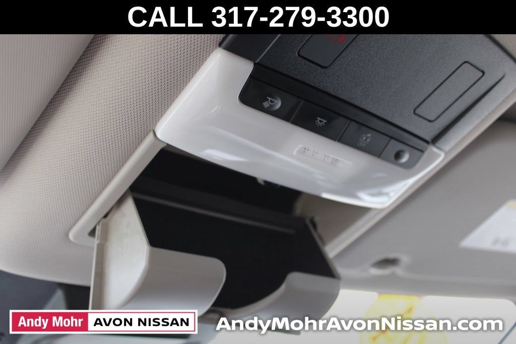 Used 2024 Nissan Rogue SV AWD/4WD image 43