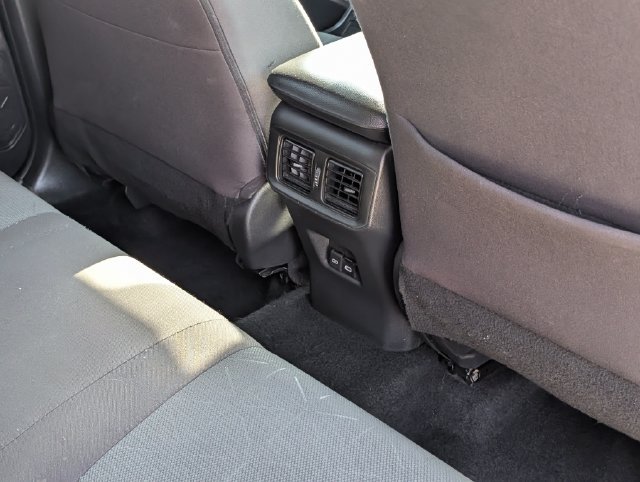 Used 2024 Toyota RAV4 XLE AWD/4WD image 29
