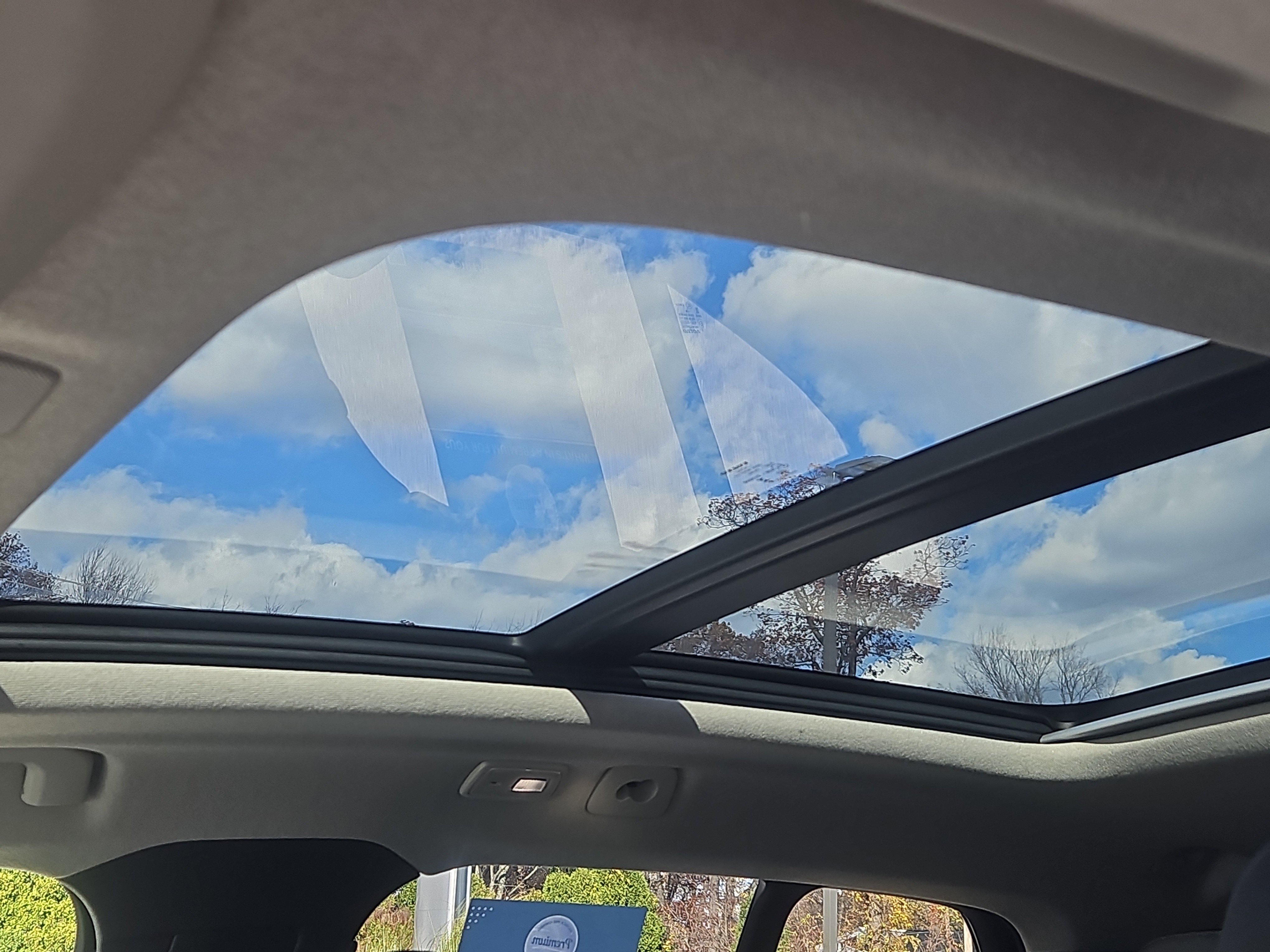 Used 2025 Volvo XC40 B5 Plus w/ Protection Package Premier image 8