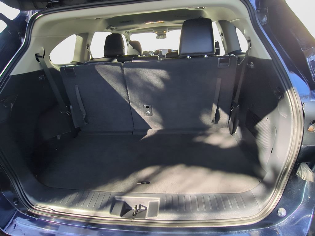 Certified 2024 Toyota Highlander XLE image 12