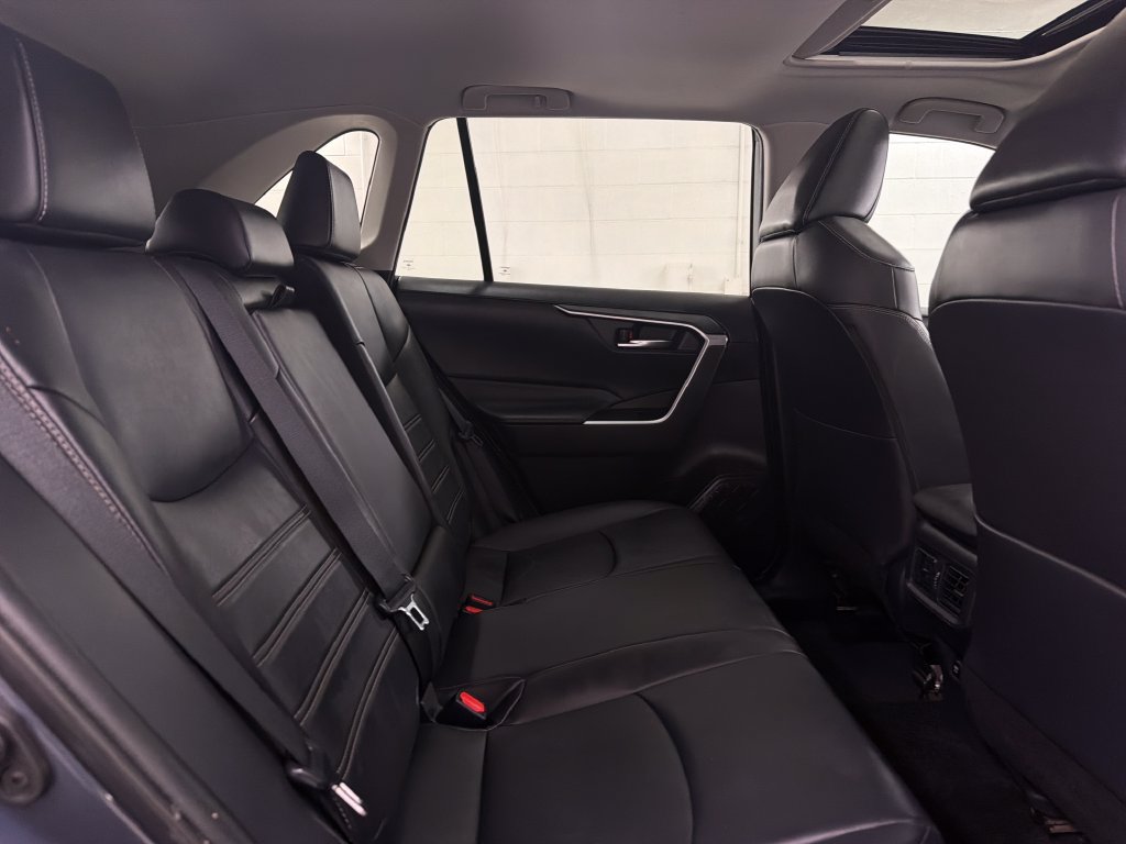 Used 2021 Toyota RAV4 XLE Premium FWD image 27